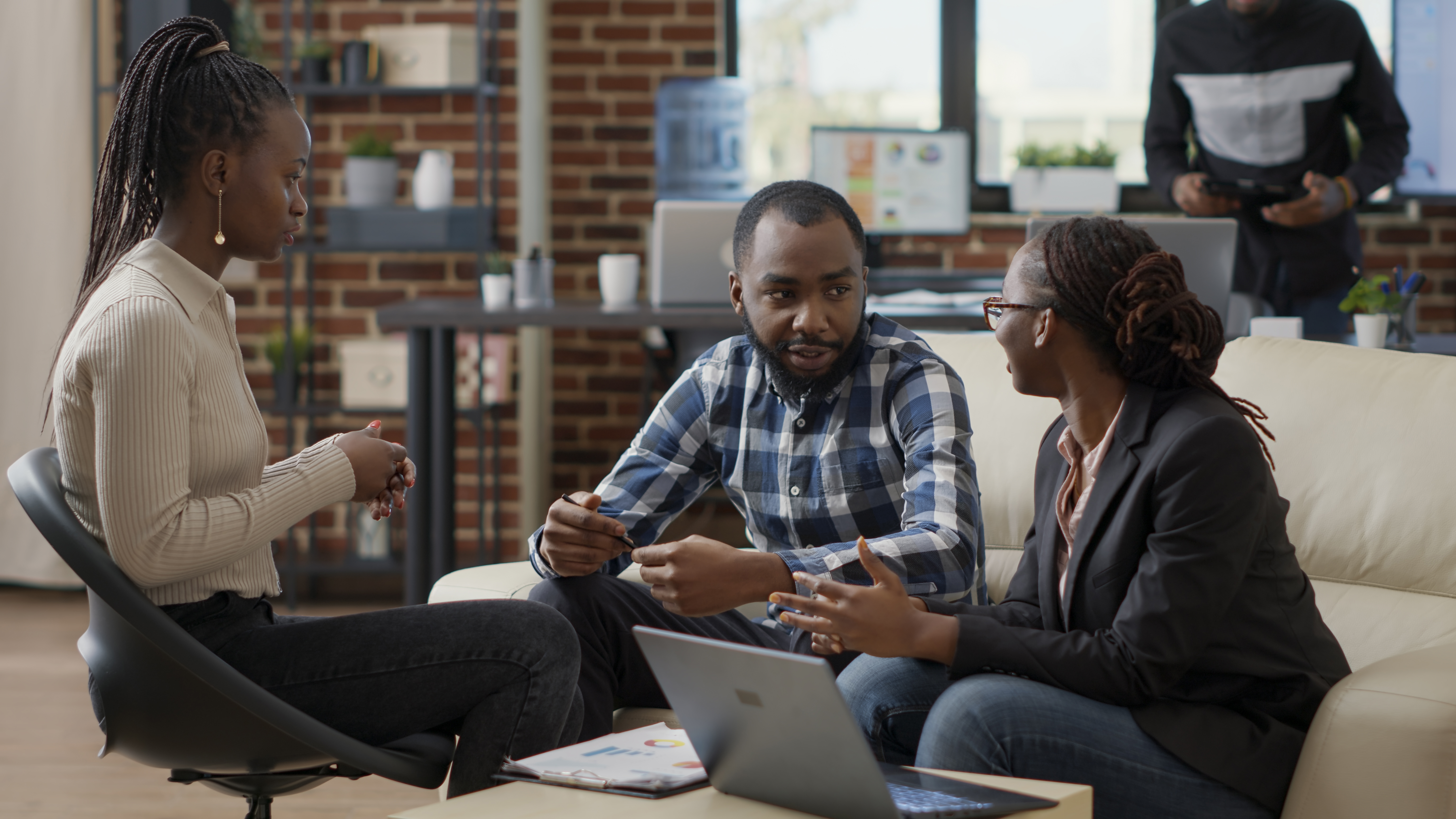 Advaatise content strategy & brand collaboration project